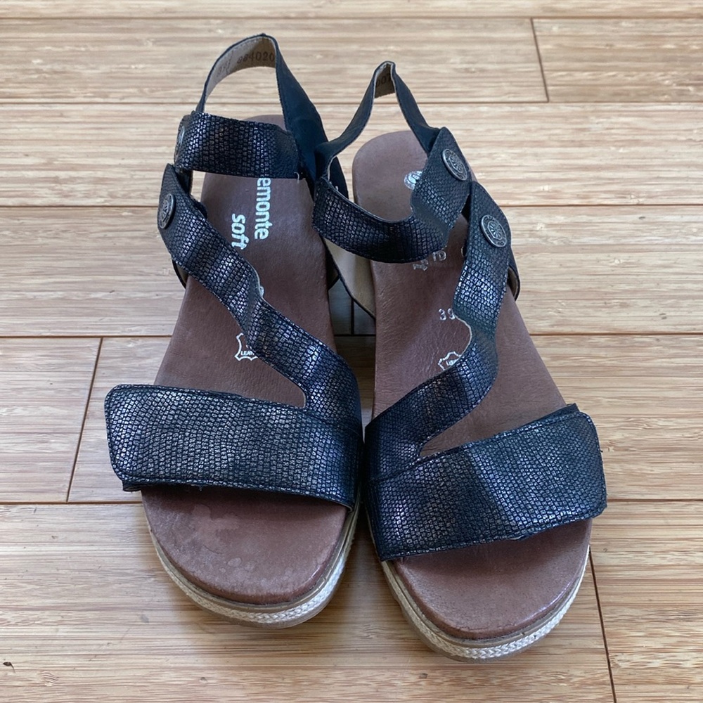 Wedge sandals